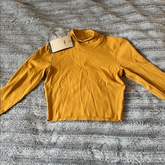 NWT Nike Long sleeve cropped turtleneck - Picture 1 of 6
